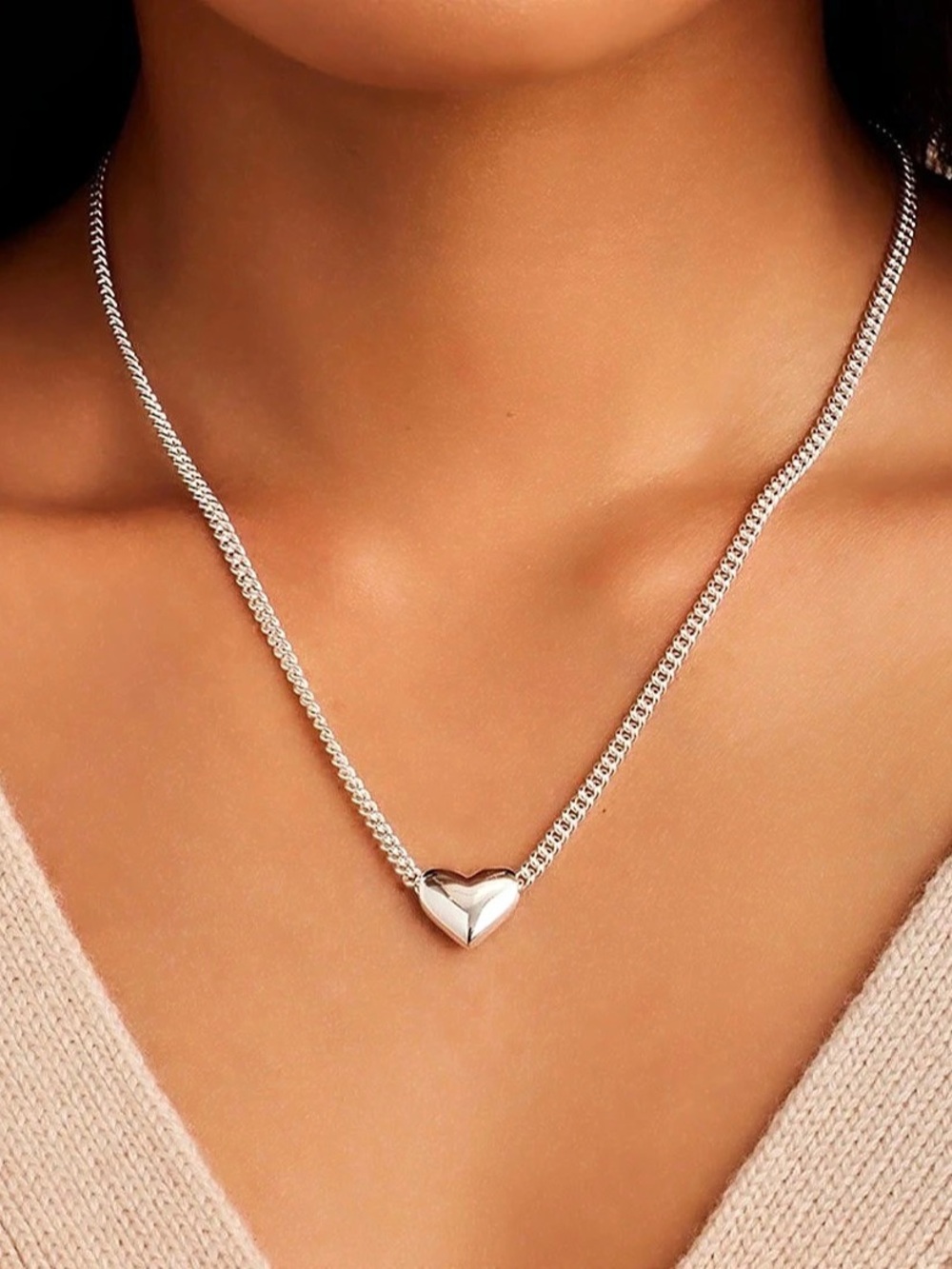 NWOT! Gorjana Lou Helium Silver Heart Necklace